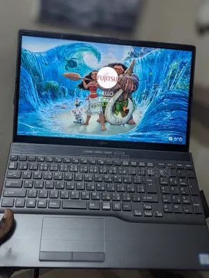 Laptop Fujitsu Lifebook U574 8GB Intel Core i7 SSD 256GB
