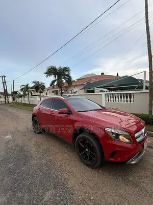Mercedes-Benz GLA 250 2016 Red