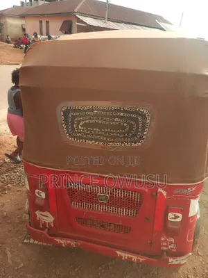 Bajaj RE 2024 Red