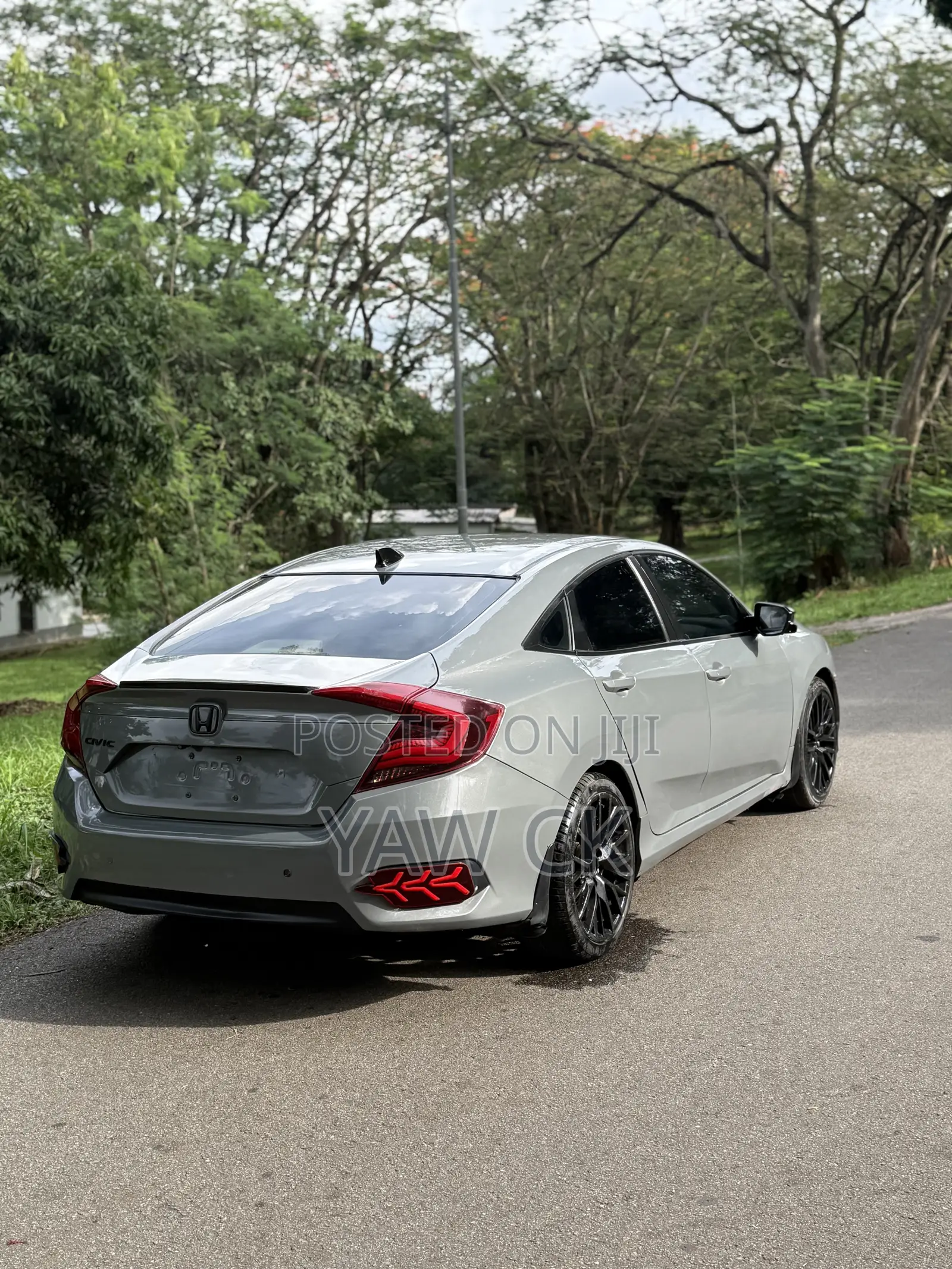 Honda Civic EX Sedan 2018 Gray