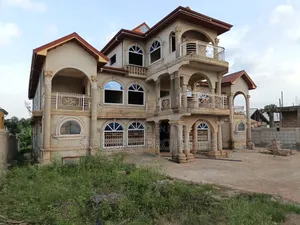 20bdrm House in Kwabre for sale