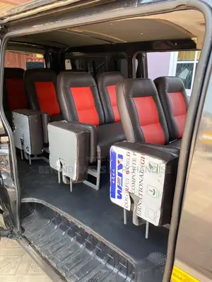 Toyota HiAce 2005 Grey