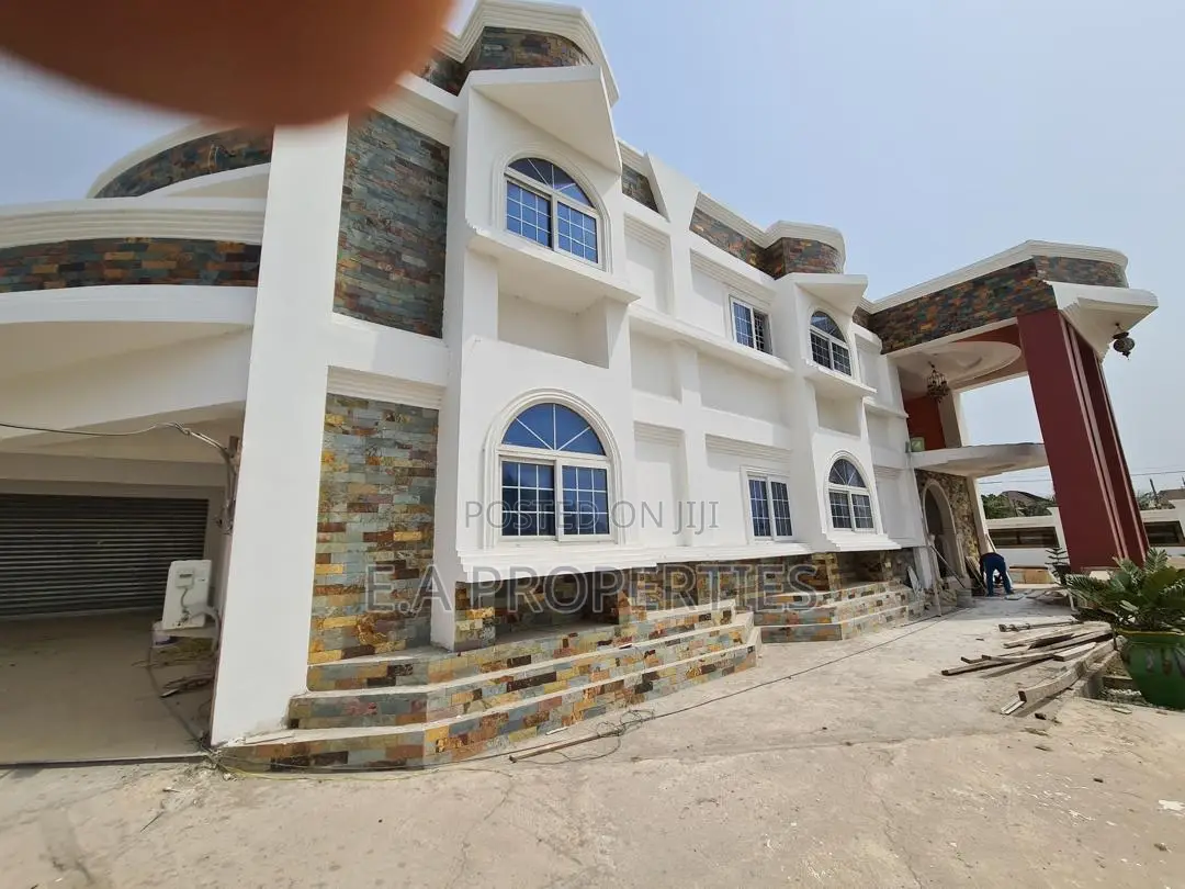 7bdrm House in Ea Properties, Community 25 for sale