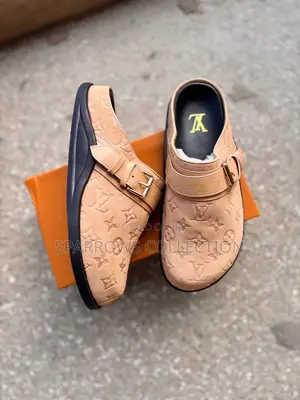 Louis Vuitton Lv to-Go Comfort Clogs(Brown)