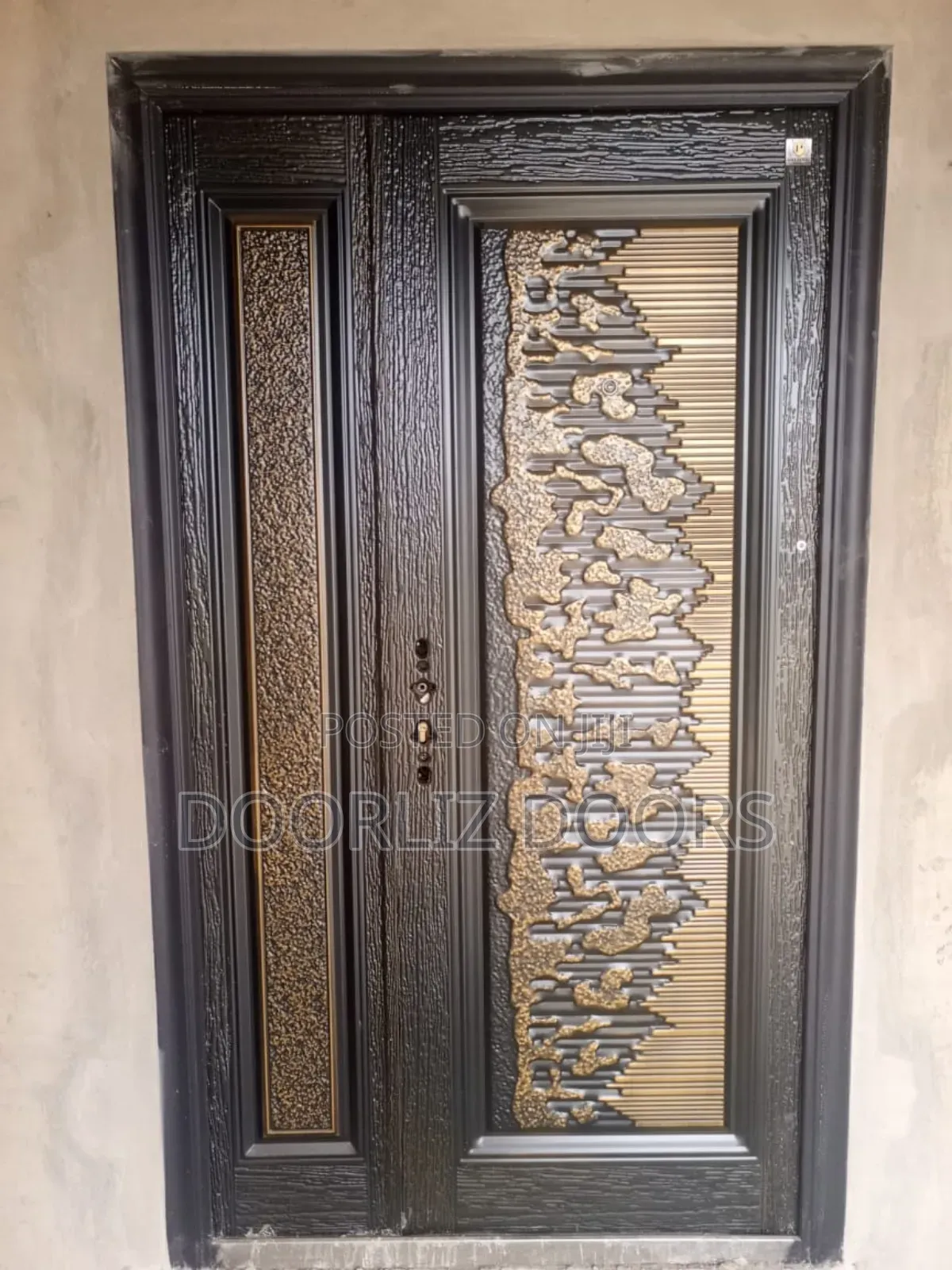 Elegant Anti-Rust Security Door With Accessories
