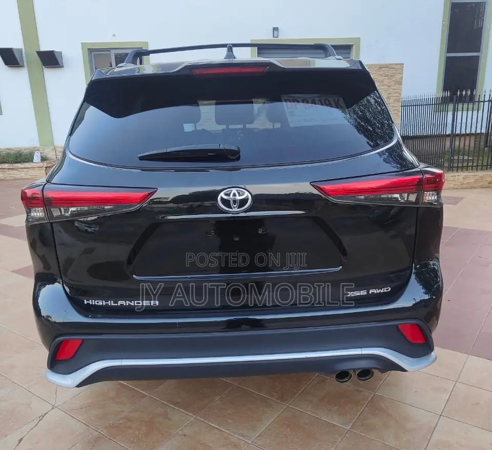 Toyota Highlander XSE 2022 Black