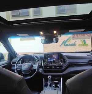 Toyota Highlander XSE 2022 Black