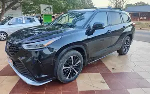 Toyota Highlander XSE 2022 Black