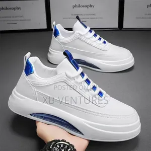Men's Versatile
Lightweight Casual Sports Shoes