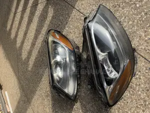 C300 ( 205 )( 2015-2018 )Orginal Home Used Headlight