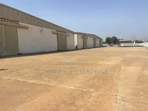2500 SQM + Showerooms + Offices at Achimota for Sale