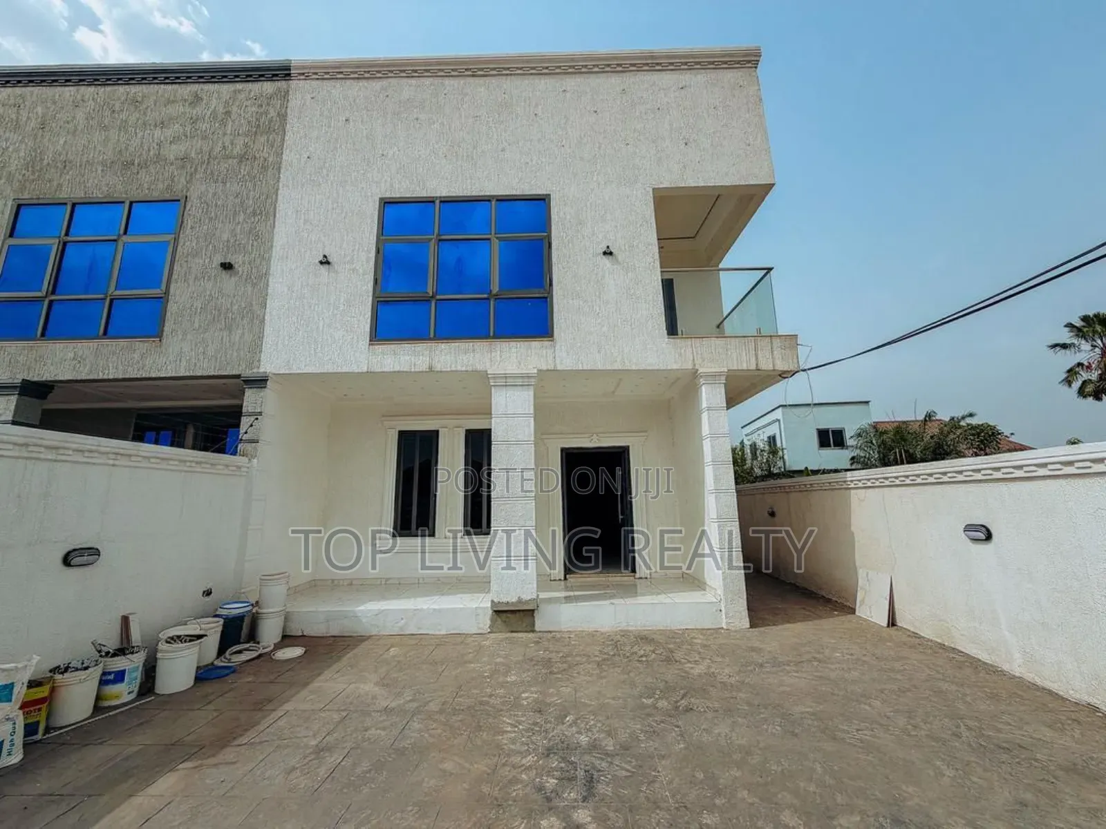 4bdrm Townhouse / Terrace in Oyarifa, Ghana Flag for rent