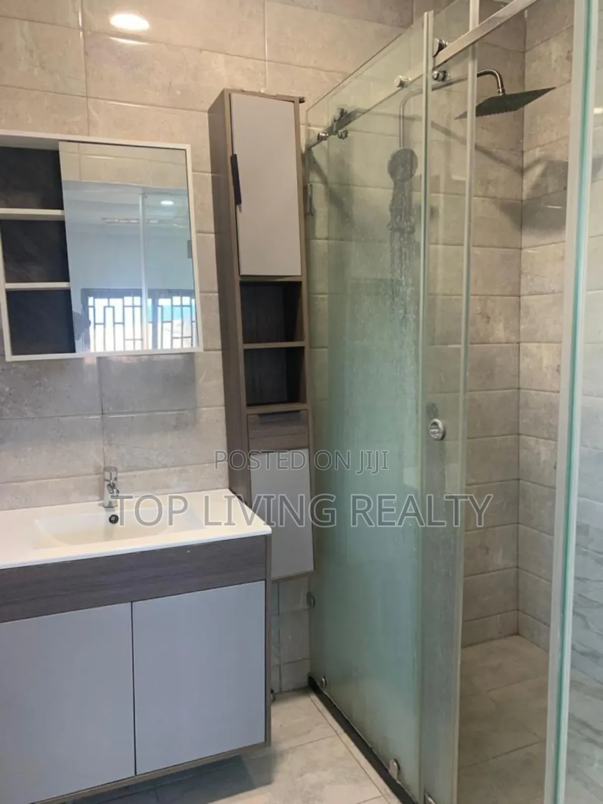 4bdrm House in Oyarifa, Ghana Flag for rent