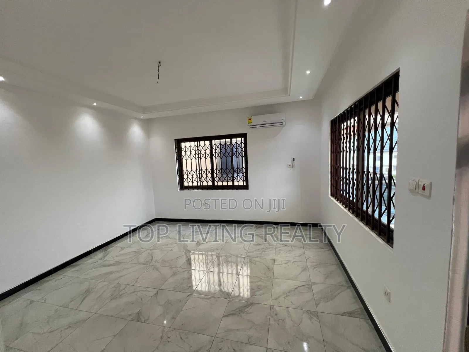 3bdrm Townhouse / Terrace in Oyarifa for rent