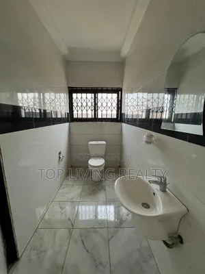 3bdrm Townhouse / Terrace in Oyarifa for rent