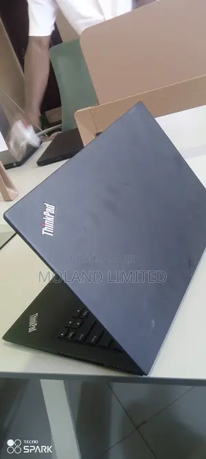 New Laptop Lenovo ThinkPad t495s 16GB AMD Ryzen 7 SSD 256GB