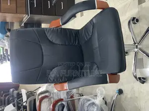 Office Chair— Leather Swivel Chair