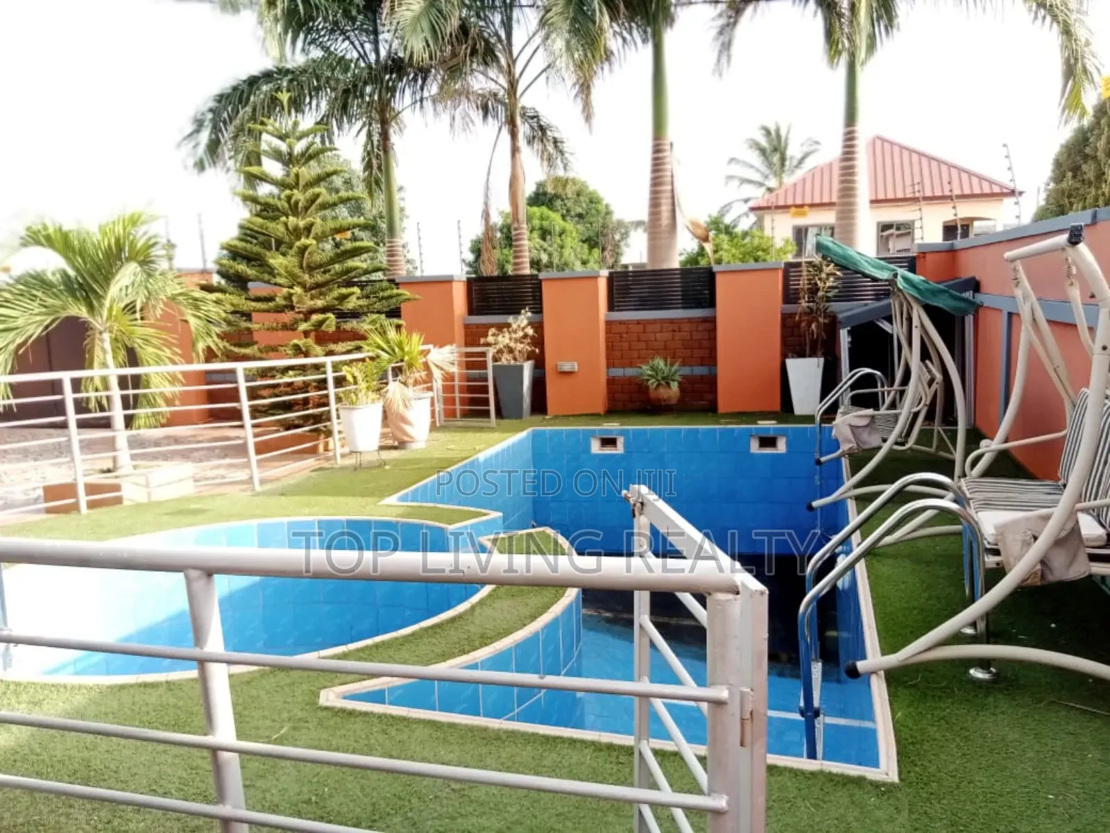 4bdrm House in 25, Community 25 for sale