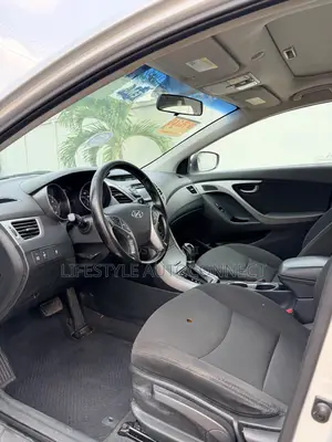 Hyundai Elantra 2015 Silver