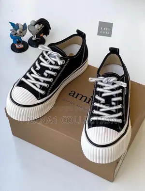 Ami Paris Low Top Sneakers