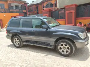 Toyota Land Cruiser 100 VX 4.7 V8 2005 Gray