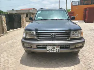Toyota Land Cruiser 100 VX 4.7 V8 2005 Gray