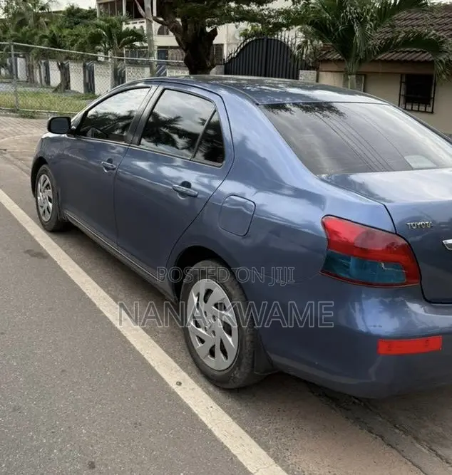 Toyota Yaris 2009 Blue