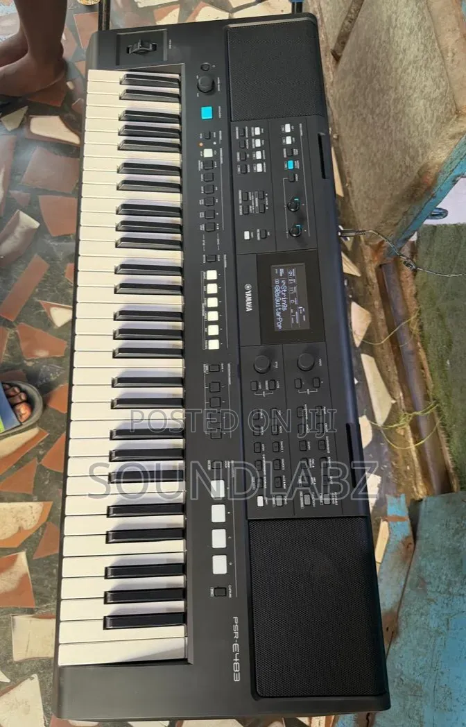Yamaha PSR-E483 Portable Keyboard
