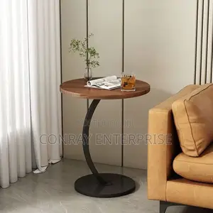 Coffee C Table.