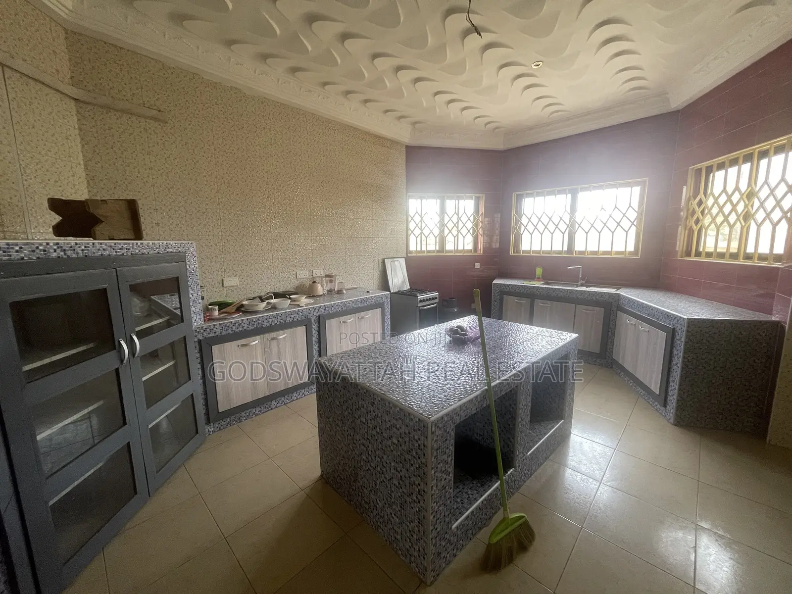 4bdrm House in East Legon, Adjiriganor for rent