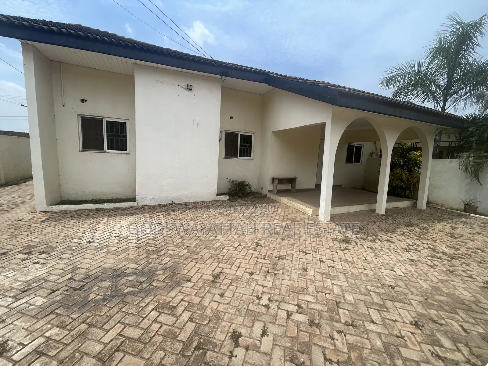 3bdrm House in East Legon, Adjiriganor for rent