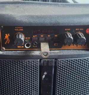 Rechargeable Medium Speaker With Mic