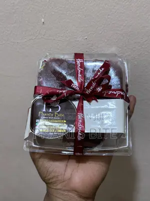 Four Cup Cake Without Frosting