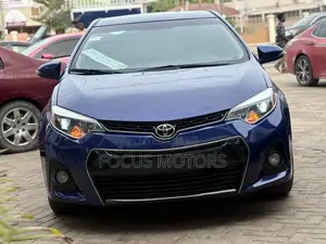 Toyota Corolla S 4dr Sedan (1.8L 4cyl CVT) 2015 Blue
