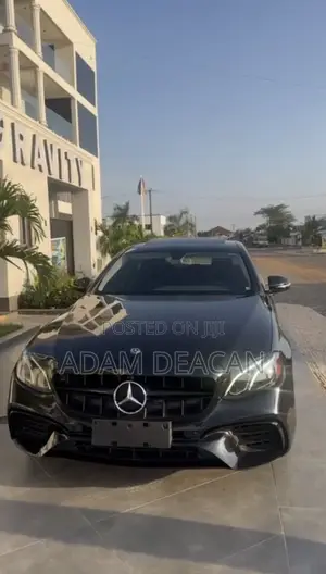 Mercedes-Benz E300 2018 Black