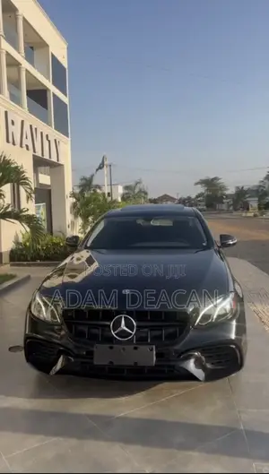 Mercedes-Benz E300 2018 Black