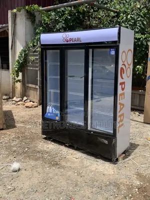 Get Affordable Pearl PVC-150 950l 3-Door Glass Display Fridge.