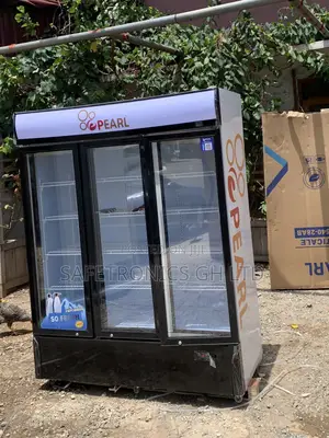 Just Buy "Pearl PVC-150" 3-Door Glass 950l Display Fridge.