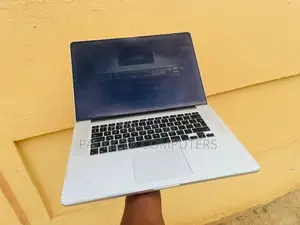 Laptop Apple MacBook Pro 2015 16GB Intel Core i7 SSD 512GB