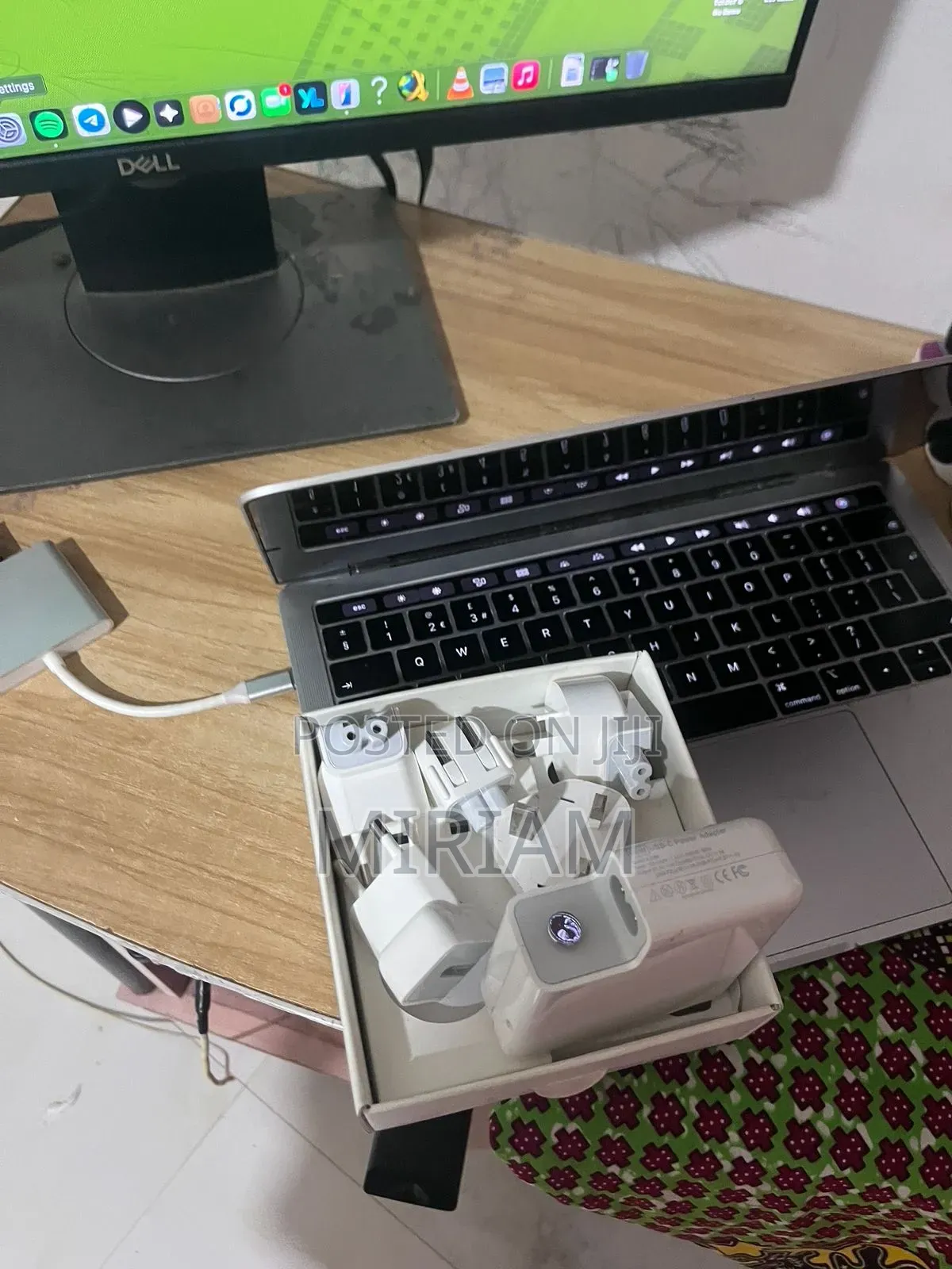 Rare Apple 96w USB C Power Adaptor Package ( Uk,Us,Eu and Au)