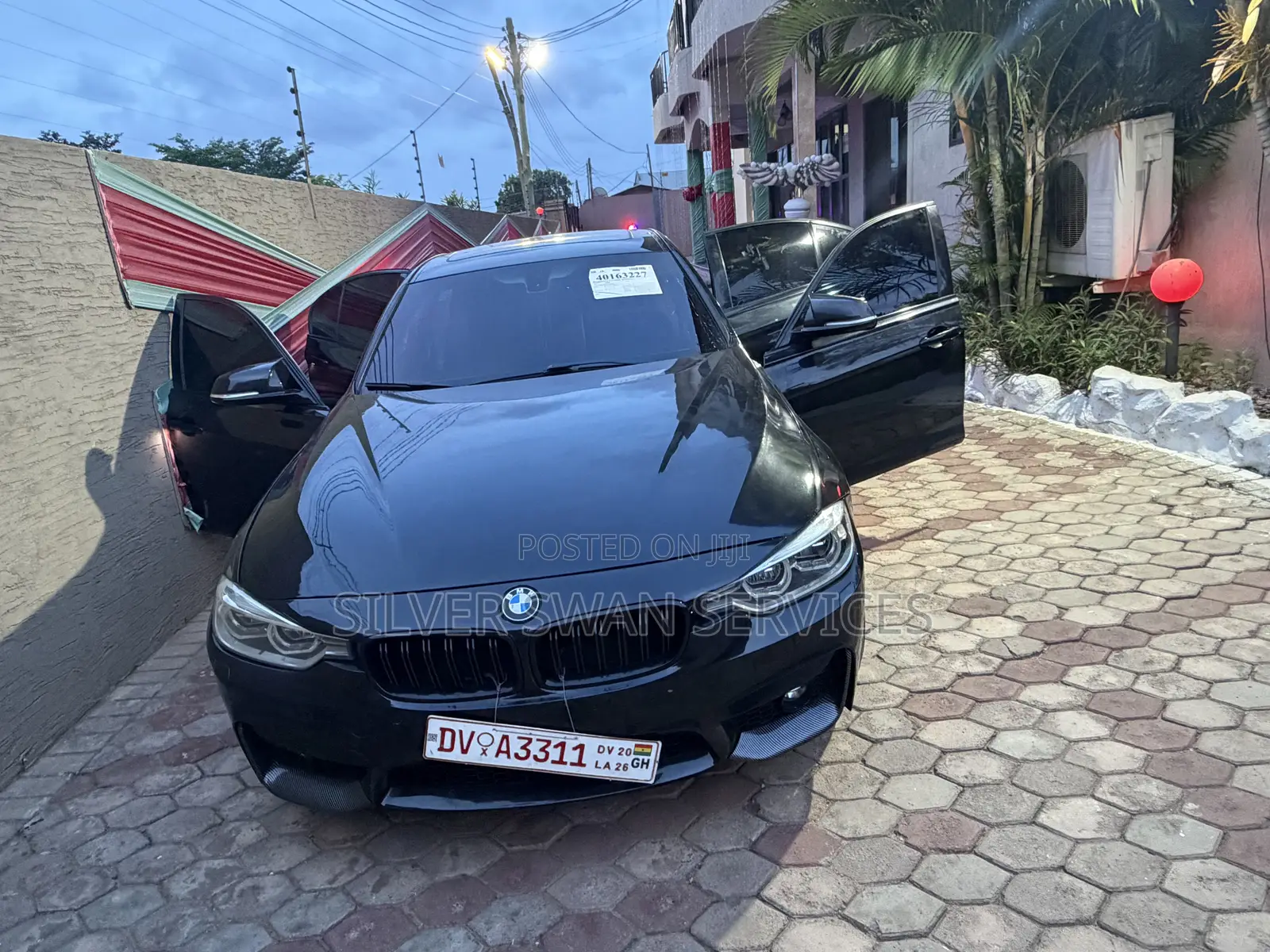 BMW 330i 2017 Black