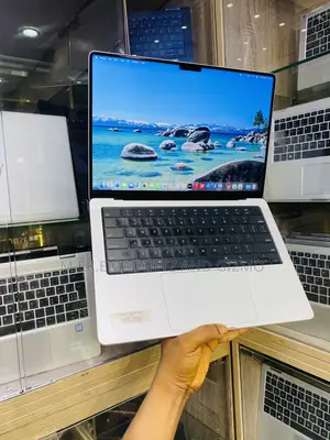 Laptop Apple MacBook Pro 2021 M1 16GB Apple M1 Pro SSD 512GB