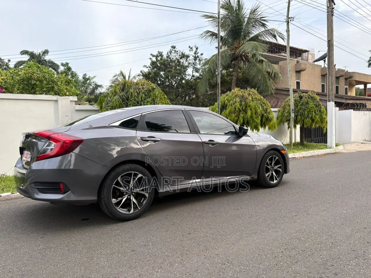 Honda Civic LX 4dr Sedan (2.0L 4cyl) 2016 Gray