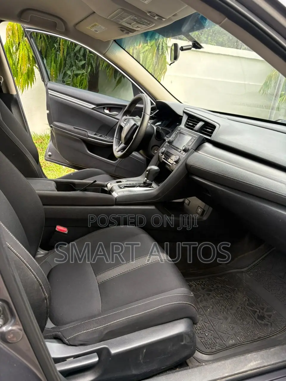 Honda Civic LX 4dr Sedan (2.0L 4cyl) 2016 Gray
