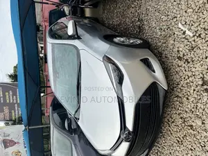 Toyota Corolla LE (1.8L 4cyl 2A) 2019 Silver
