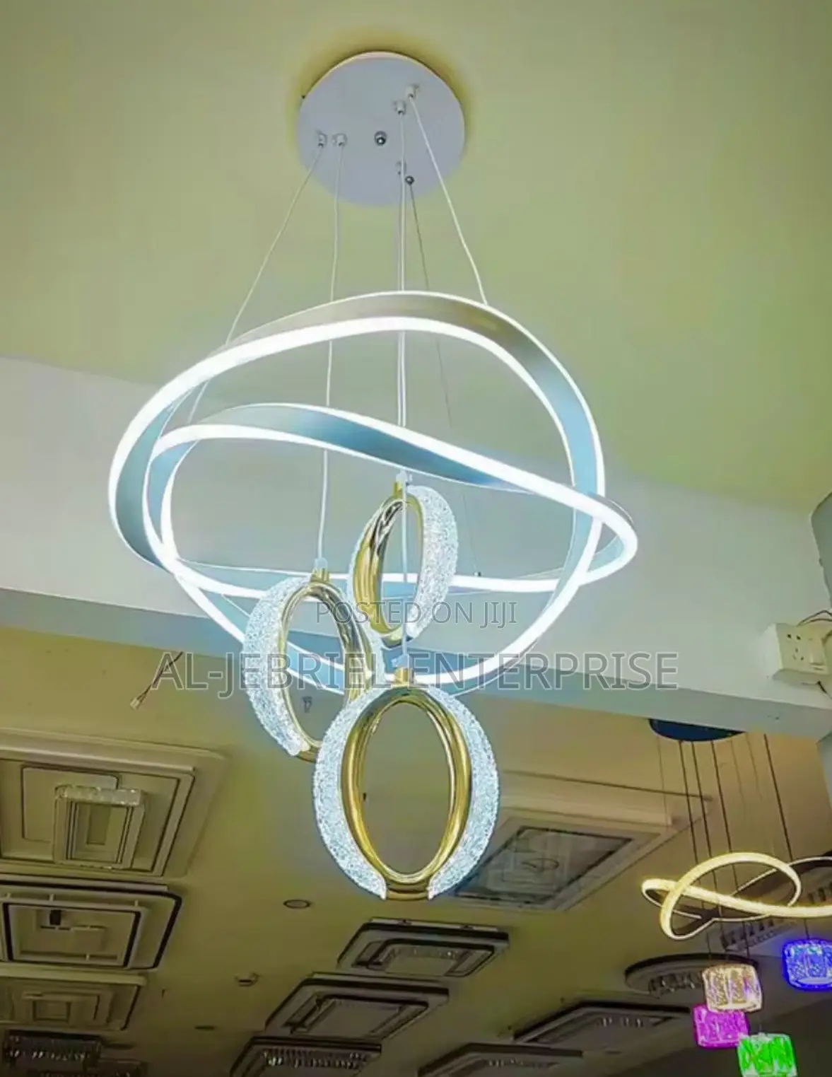 Intertwined Led Chandelier