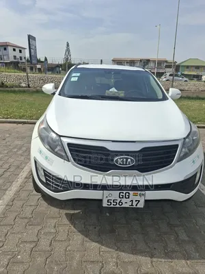 Kia Sportage Base 4dr FWD (2.4L 4cyl 6M) 2012 White