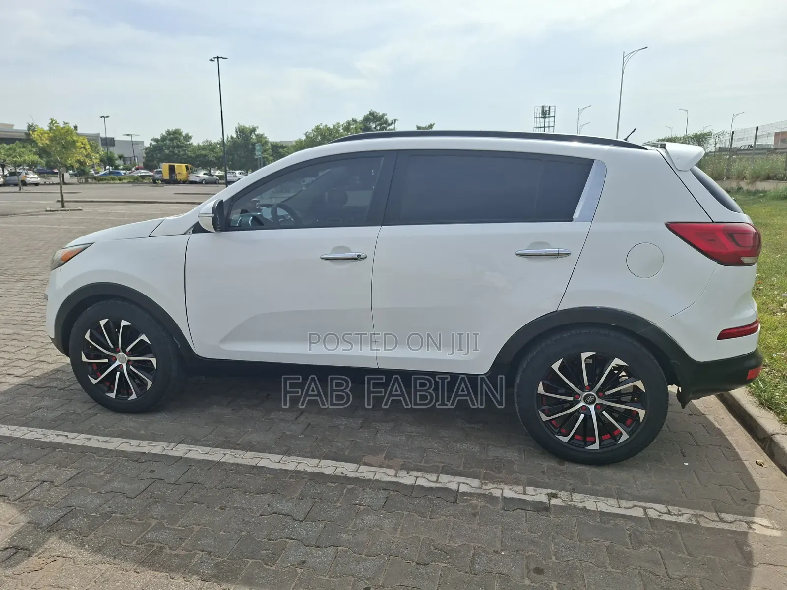 Kia Sportage Base 4dr FWD (2.4L 4cyl 6M) 2012 White