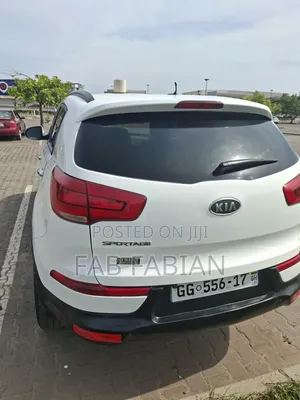 Kia Sportage Base 4dr FWD (2.4L 4cyl 6M) 2012 White