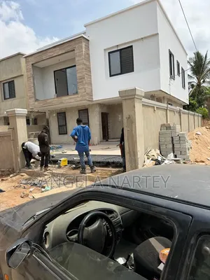 4bdrm House in Community 16 Lashibi, Accra Metropolitan for sale